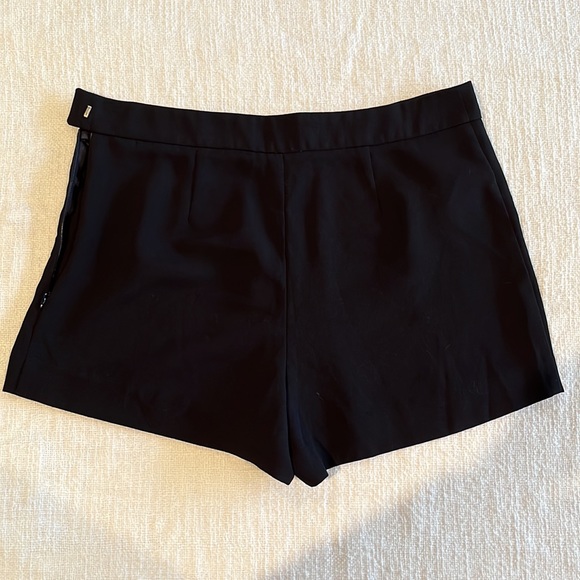 Forever 21 Black Shorts - MEDIUM - Picture 5 of 5